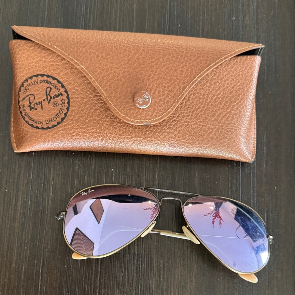 Ray-Ban Aviator Sunglasses with Brown Case